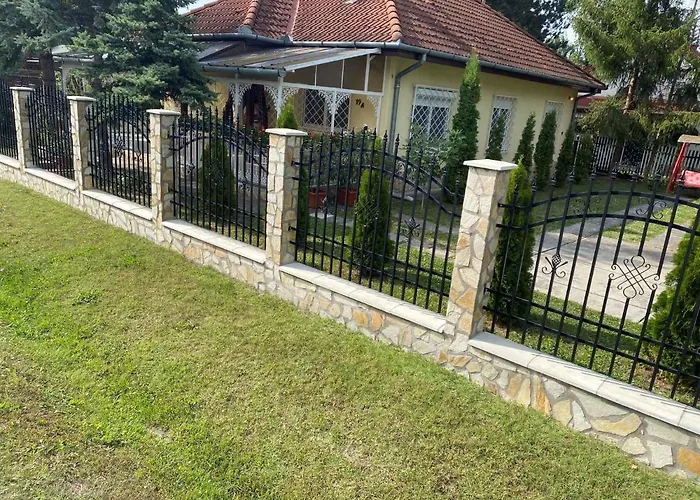 In - Balaton 19827 שיופוק